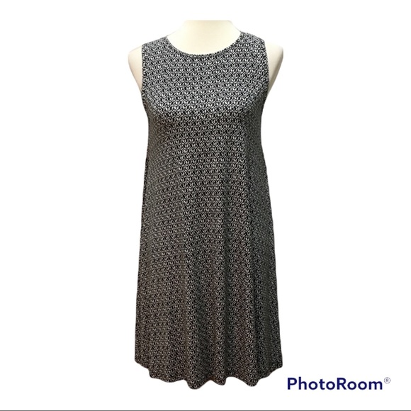 LOFT Dresses & Skirts - Ann Taylor LOFT Sleeveless Shift Dress